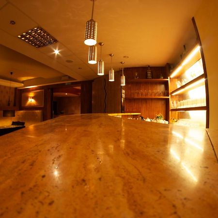 Hotel Tenishouse ماركي المظهر الخارجي الصورة