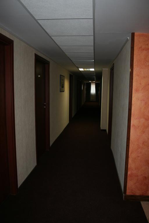 Hotel Tenishouse ماركي المظهر الخارجي الصورة