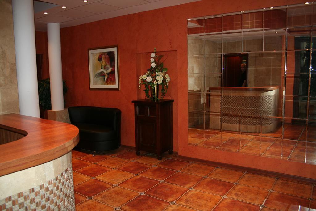 Hotel Tenishouse ماركي المظهر الخارجي الصورة