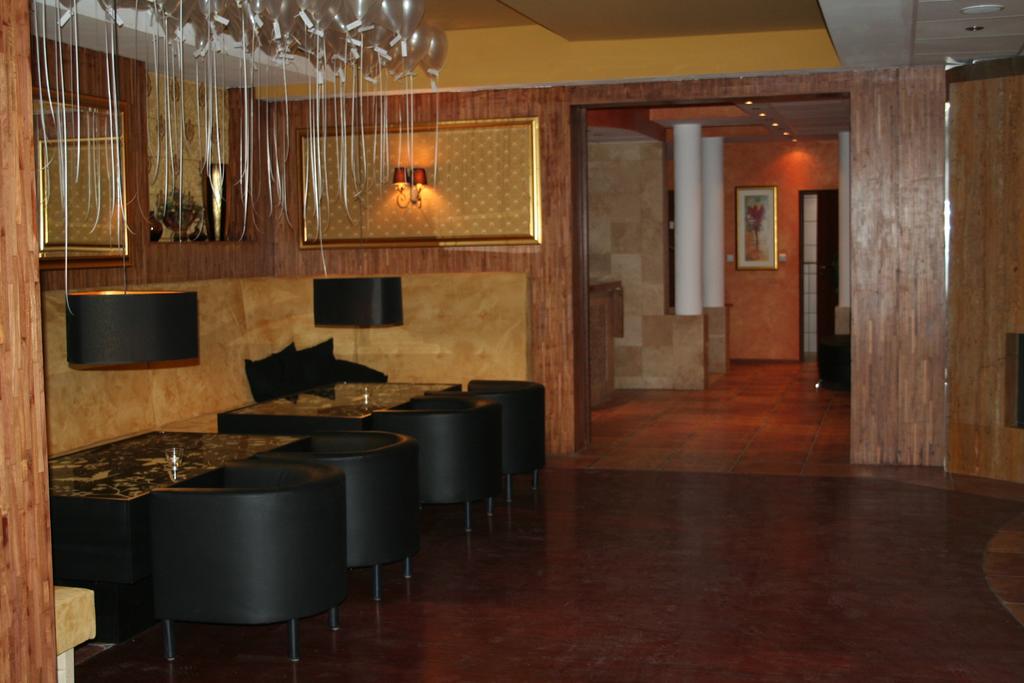 Hotel Tenishouse ماركي المظهر الخارجي الصورة