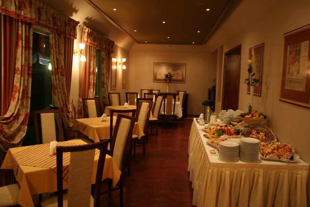 Hotel Tenishouse ماركي المظهر الخارجي الصورة