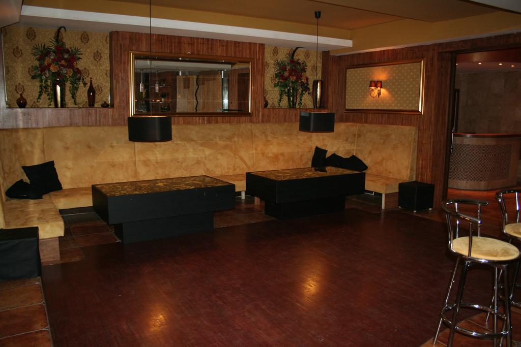 Hotel Tenishouse ماركي المظهر الخارجي الصورة