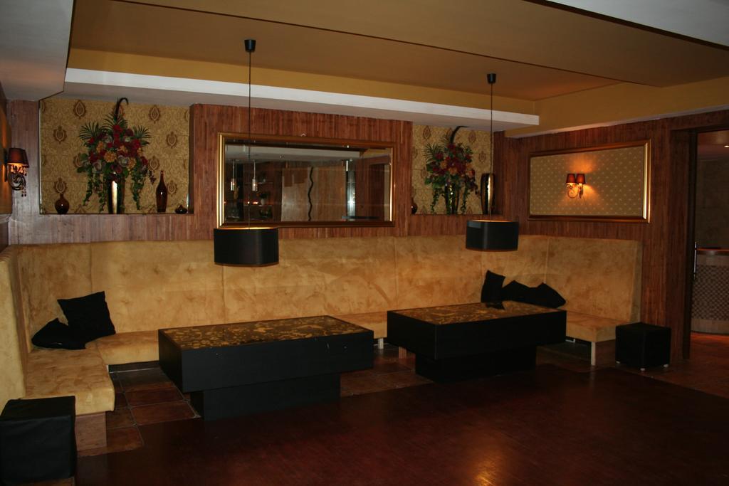Hotel Tenishouse ماركي المظهر الخارجي الصورة