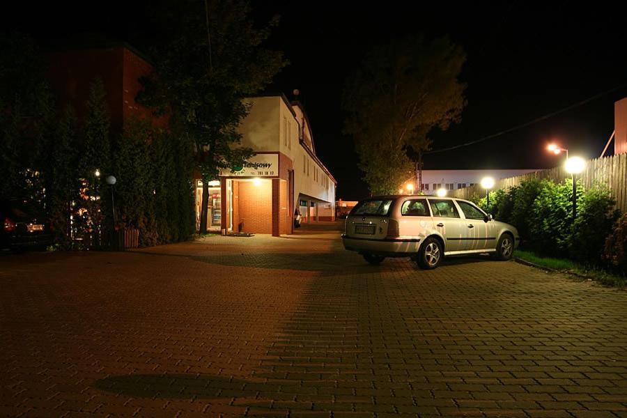 Hotel Tenishouse ماركي المظهر الخارجي الصورة