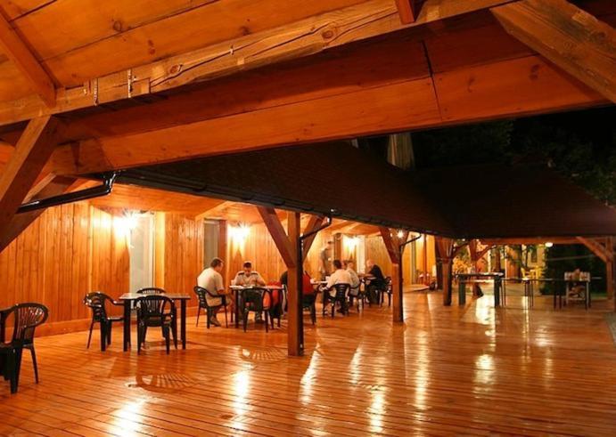 Hotel Tenishouse ماركي المظهر الخارجي الصورة